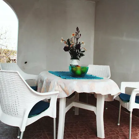 Azriel Apartment *