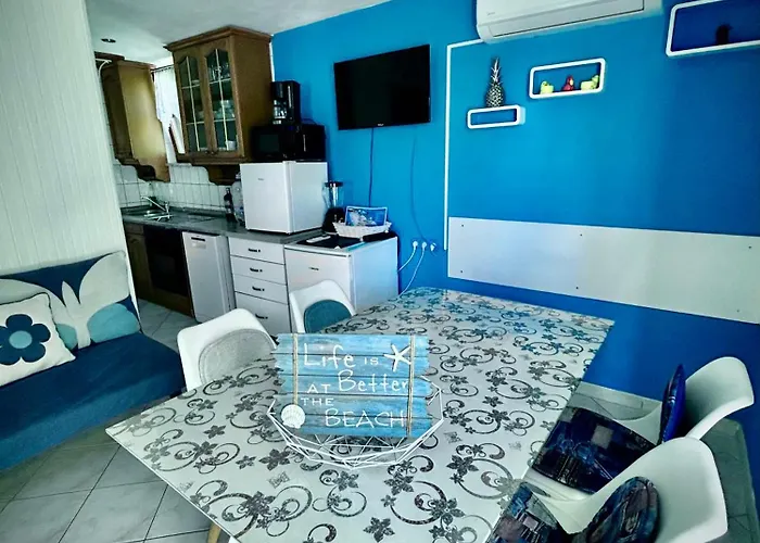 Azriel Appartement Vir