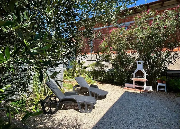 Azriel Appartement Vir